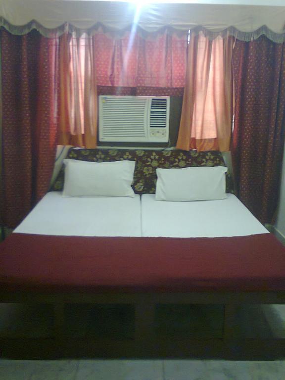 Aditya Palace Agra  Buitenkant foto